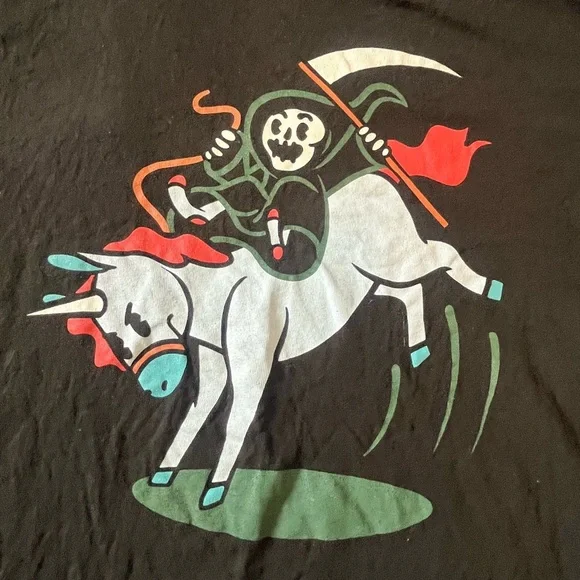 163-Medium Delta Pro Weight black t-shirt with graphics on front #unicorn - Picture 3 of 6